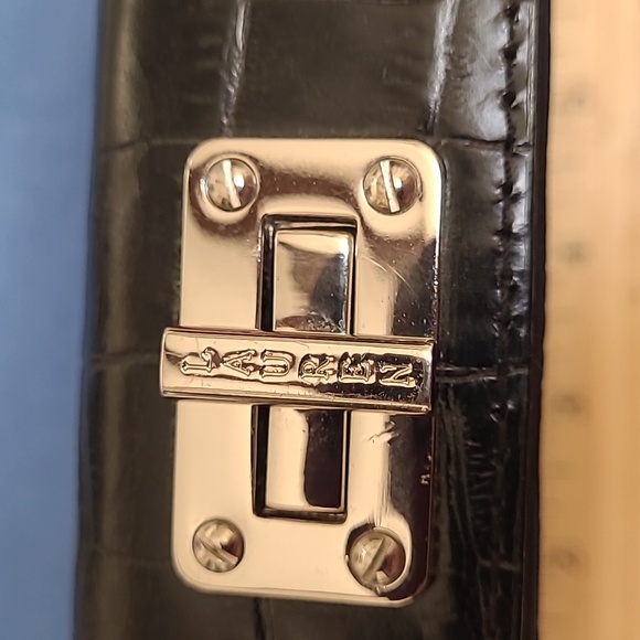 Vegan Leather Vintage Shiny Textured Box Bag - Picture 3 of 13